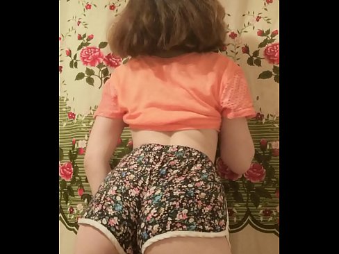 ❤️ Seksikäs nuori beibi riisuu shortsinsa kameran edessä ☑ Porno at us ﹏