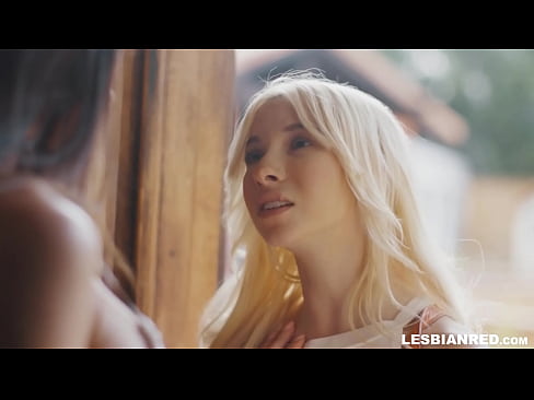 ❤️ Tyttö tulee kotiin muutamaa kuukautta myöhemmin ja päätyy syömään äitipuolensa pillua ☑ Porno at us ﹏
